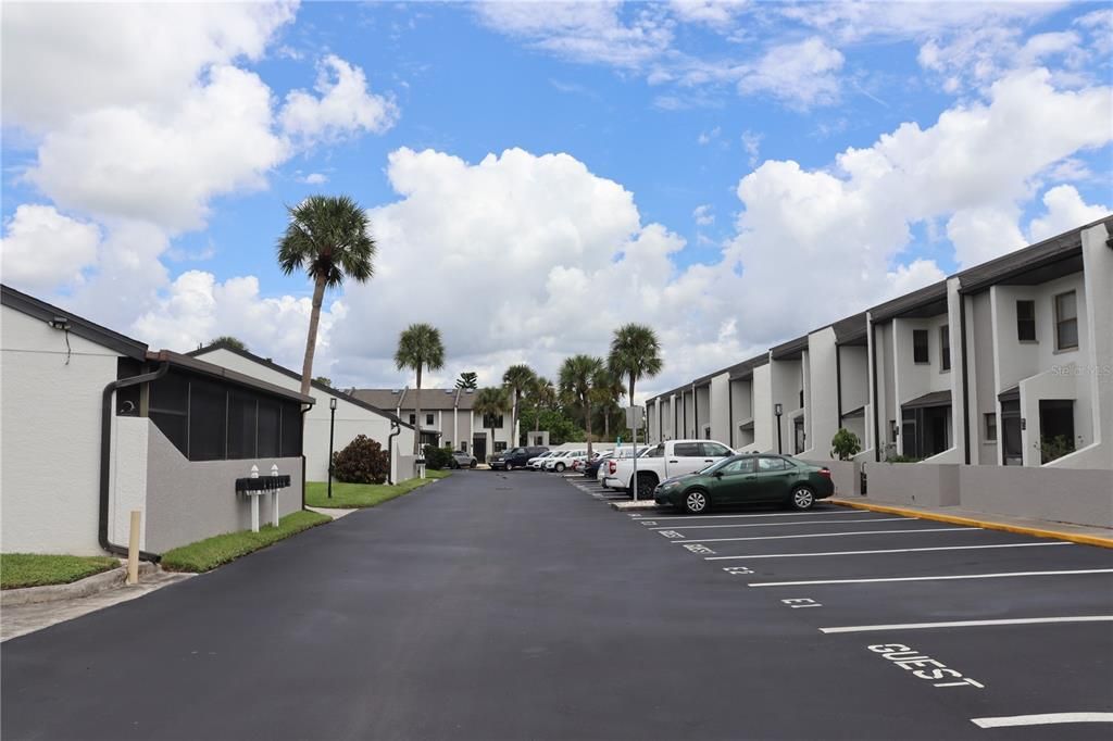 Под контрактом: $1,300 (2 спален, 2 ванн, 1116 Квадратных фут)