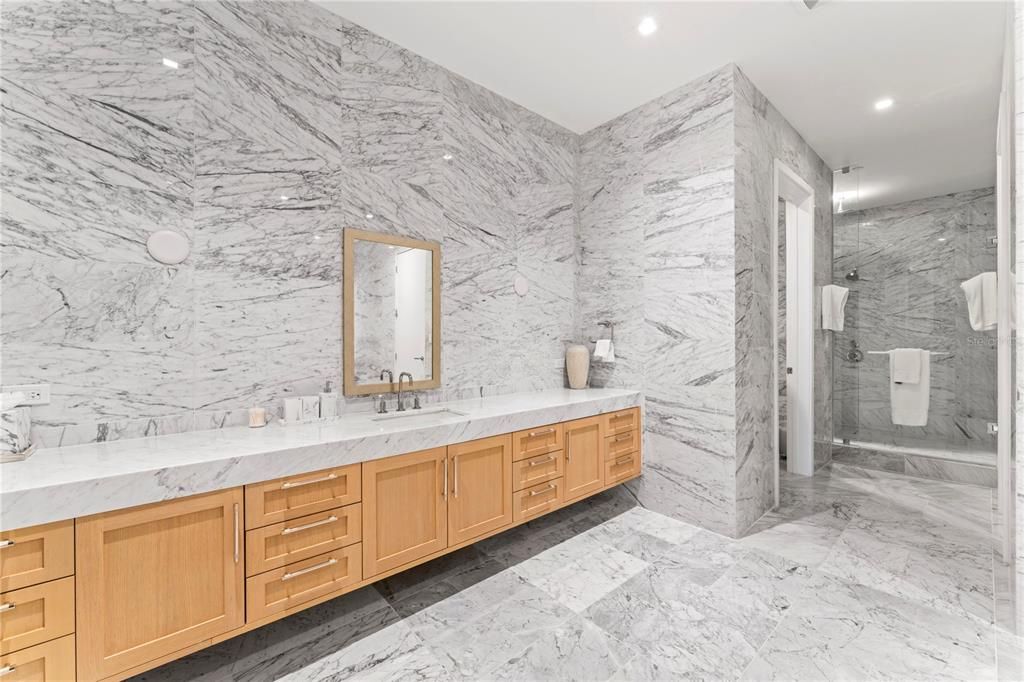 En Venta: $6,499,000 (4 camas, 5 baños, 5567 Pies cuadrados)