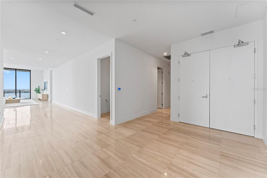 En Venta: $6,499,000 (4 camas, 5 baños, 5567 Pies cuadrados)