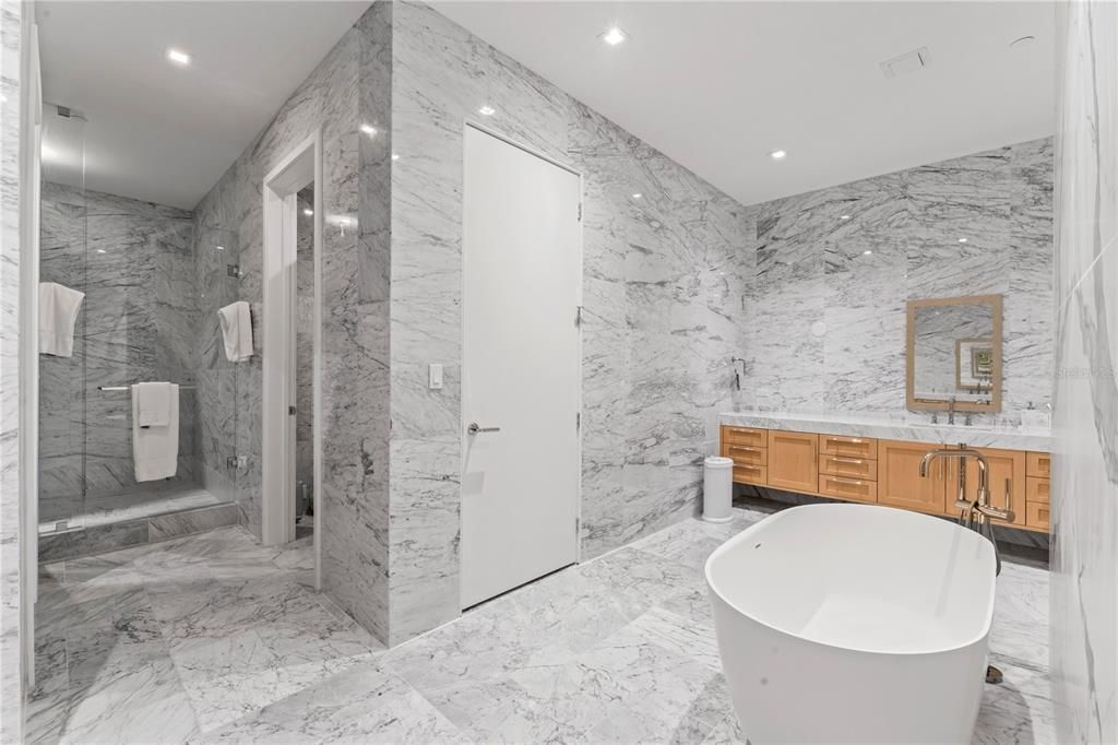 En Venta: $6,499,000 (4 camas, 5 baños, 5567 Pies cuadrados)