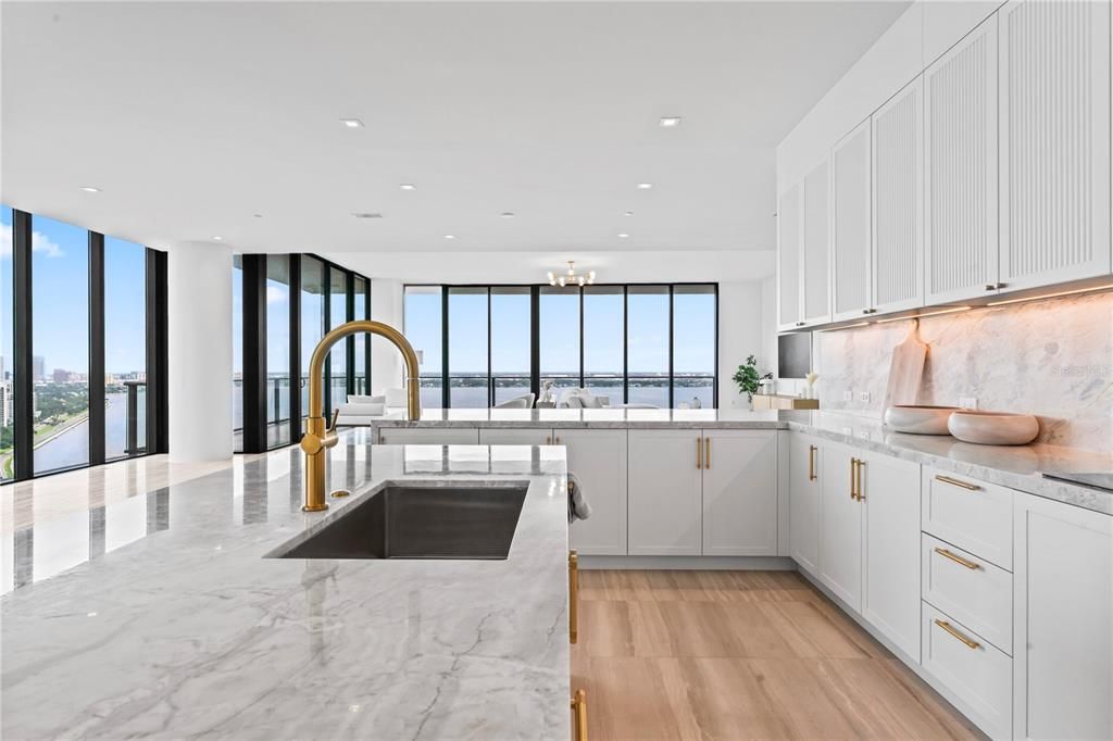 En Venta: $6,499,000 (4 camas, 5 baños, 5567 Pies cuadrados)