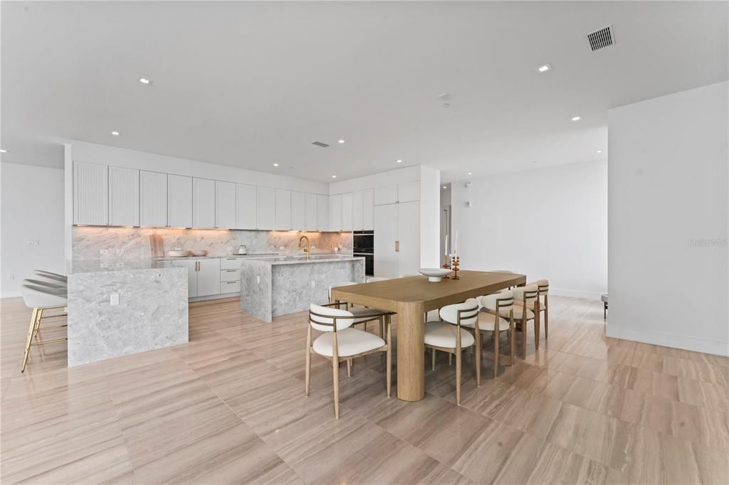 En Venta: $6,499,000 (4 camas, 5 baños, 5567 Pies cuadrados)