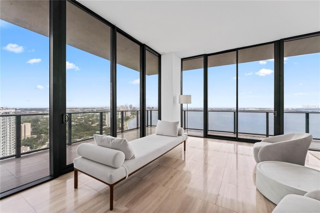 En Venta: $6,499,000 (4 camas, 5 baños, 5567 Pies cuadrados)