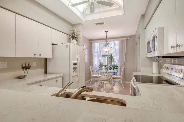 For Rent: $5,000 (2 beds, 2 baths, 1333 Square Feet)