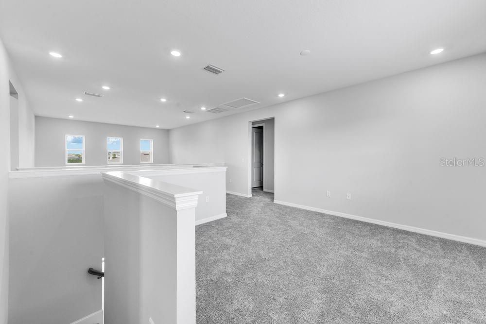 Active With Contract: $612,991 (4 beds, 3 baths, 2600 Square Feet)