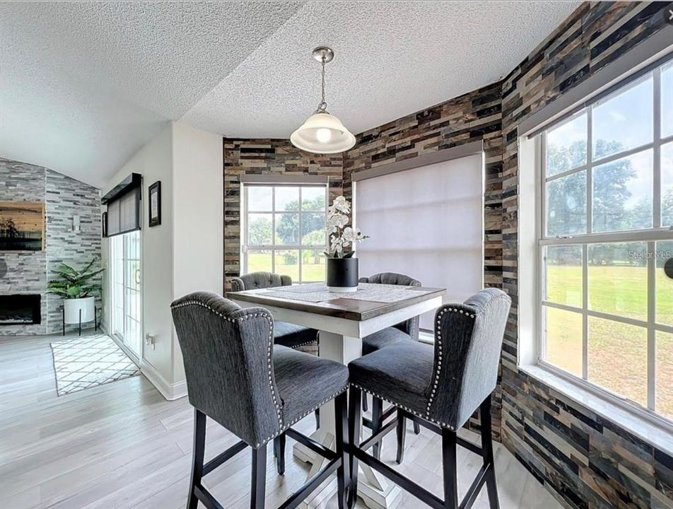 For Sale: $580,000 (3 beds, 2 baths, 1996 Square Feet)