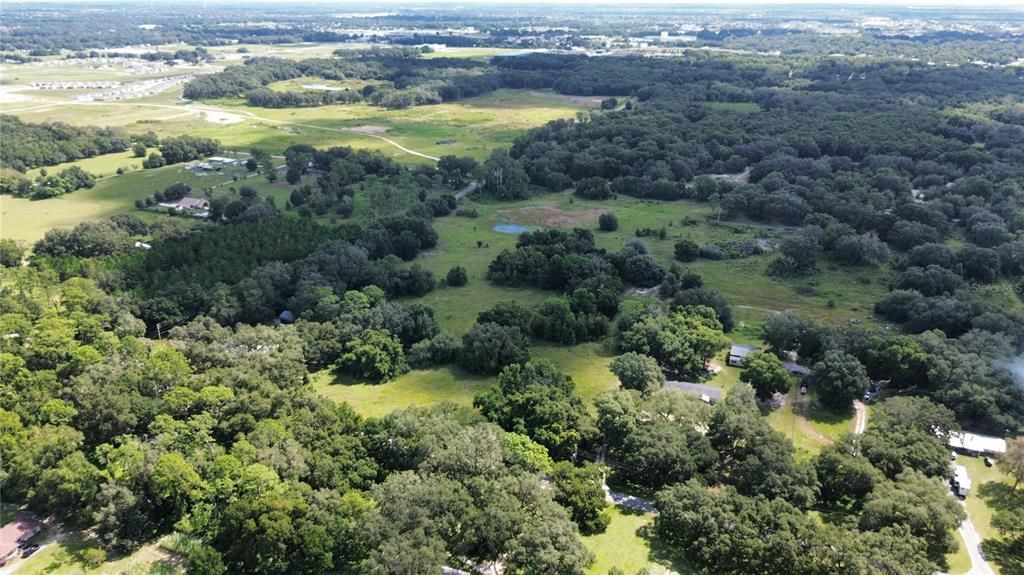 На продажу: $2,500,000 (11.50 acres)