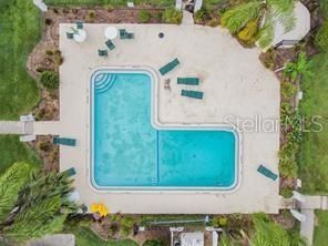 For Sale: $160,000 (2 beds, 1 baths, 958 Square Feet)