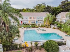 For Sale: $160,000 (2 beds, 1 baths, 958 Square Feet)