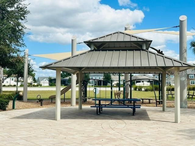 For Sale: $479,000 (3 beds, 2 baths, 1874 Square Feet)