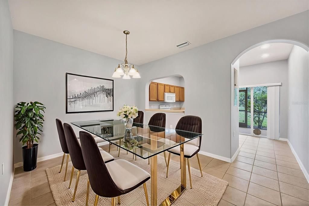 На продажу: $215,000 (2 спален, 2 ванн, 1539 Квадратных фут)