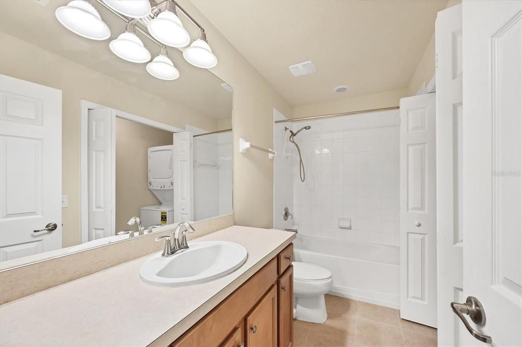 На продажу: $215,000 (2 спален, 2 ванн, 1539 Квадратных фут)