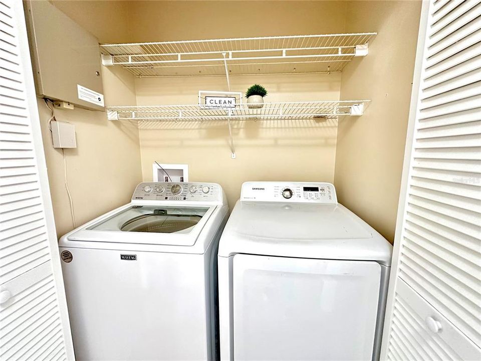 Active With Contract: $270,000 (3 beds, 2 baths, 1163 Square Feet)