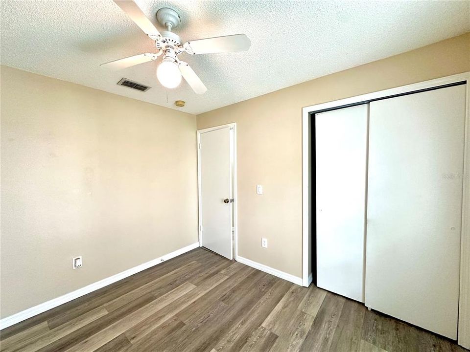 Active With Contract: $270,000 (3 beds, 2 baths, 1163 Square Feet)