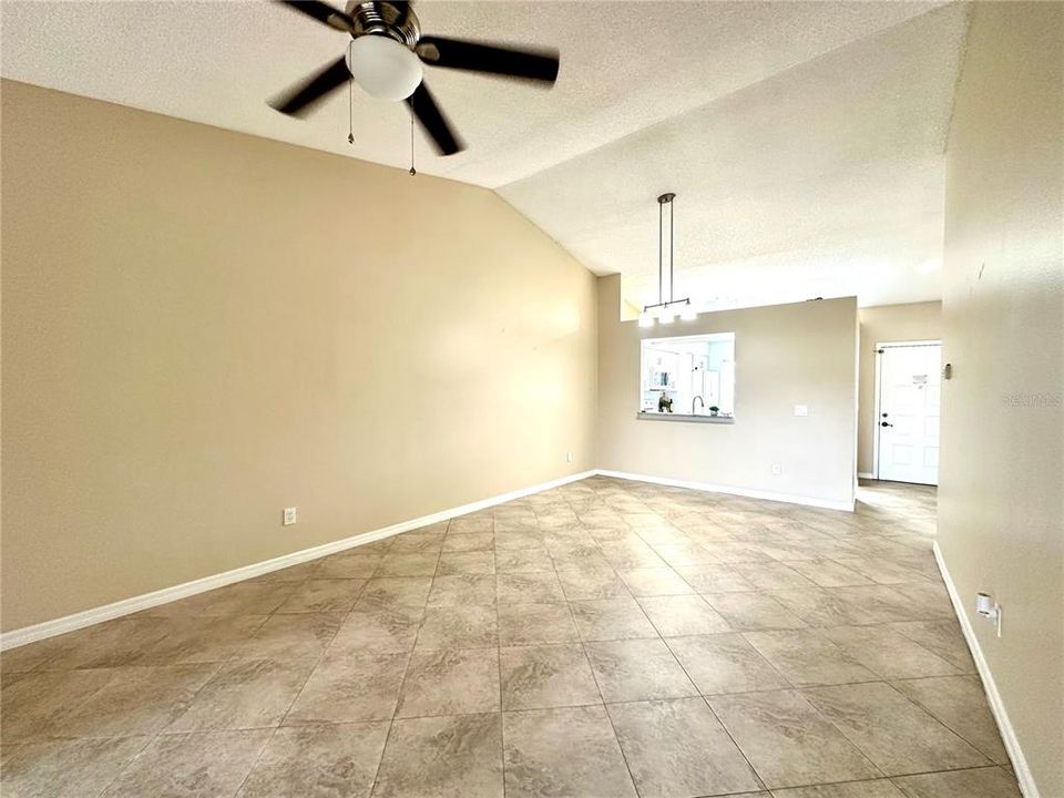 Active With Contract: $270,000 (3 beds, 2 baths, 1163 Square Feet)