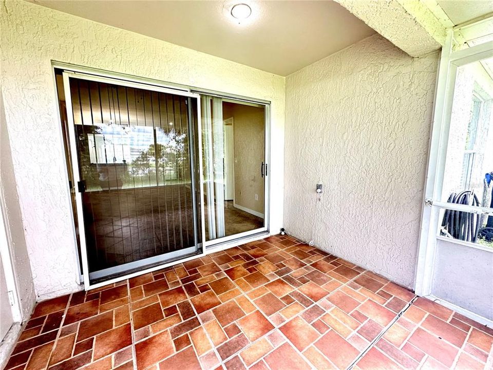 Active With Contract: $270,000 (3 beds, 2 baths, 1163 Square Feet)