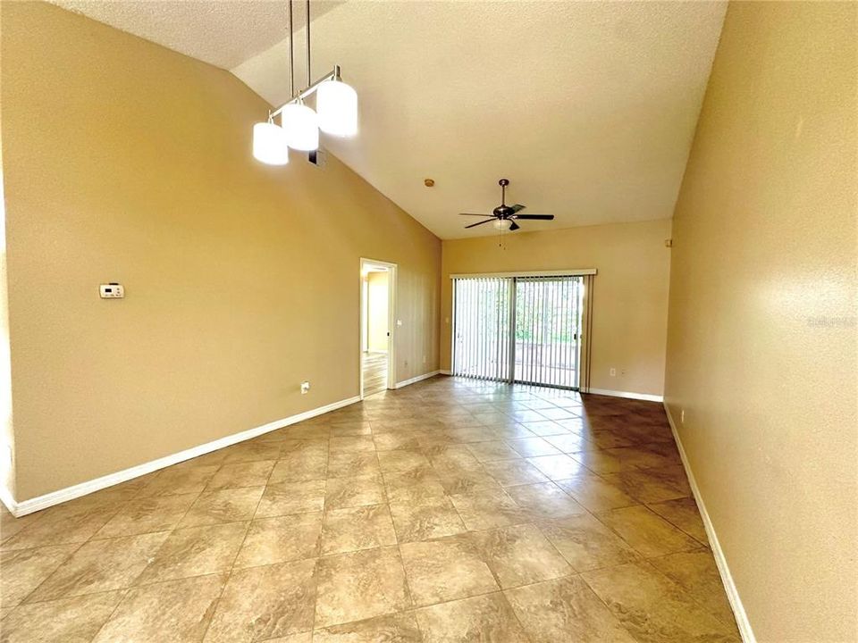 Active With Contract: $270,000 (3 beds, 2 baths, 1163 Square Feet)