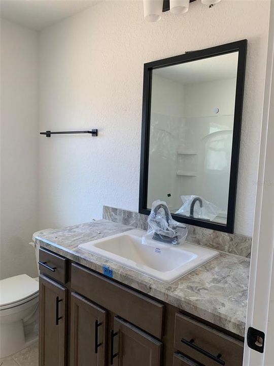 На продажу: $337,250 (4 спален, 2 ванн, 2151 Квадратных фут)