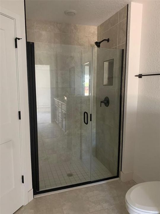 На продажу: $337,250 (4 спален, 2 ванн, 2151 Квадратных фут)