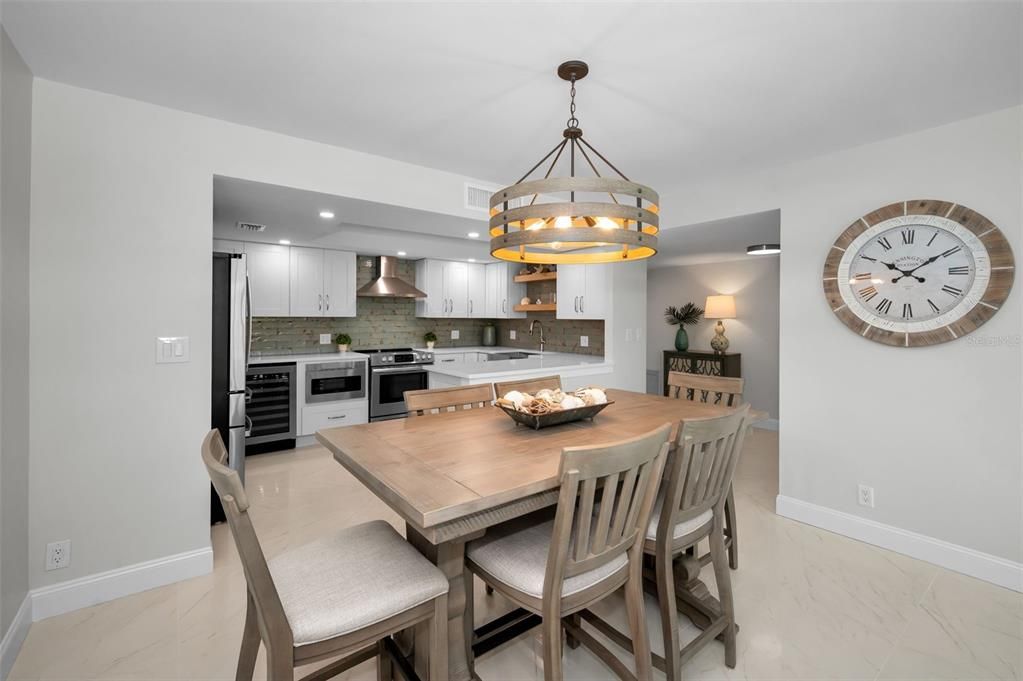 На продажу: $498,500 (2 спален, 2 ванн, 1395 Квадратных фут)