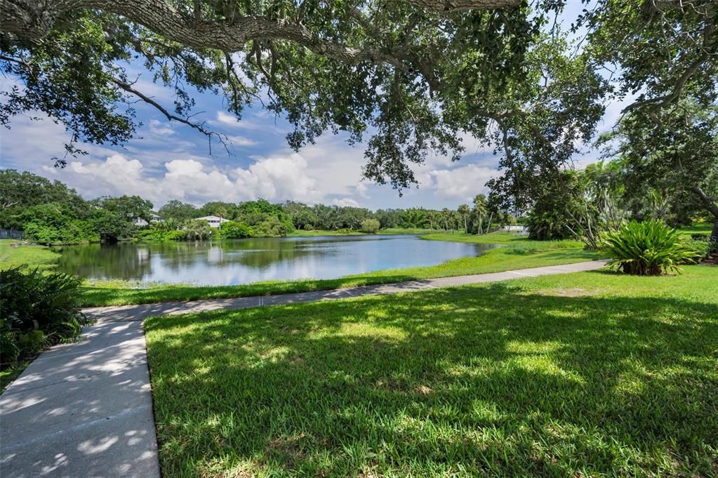 На продажу: $498,500 (2 спален, 2 ванн, 1395 Квадратных фут)