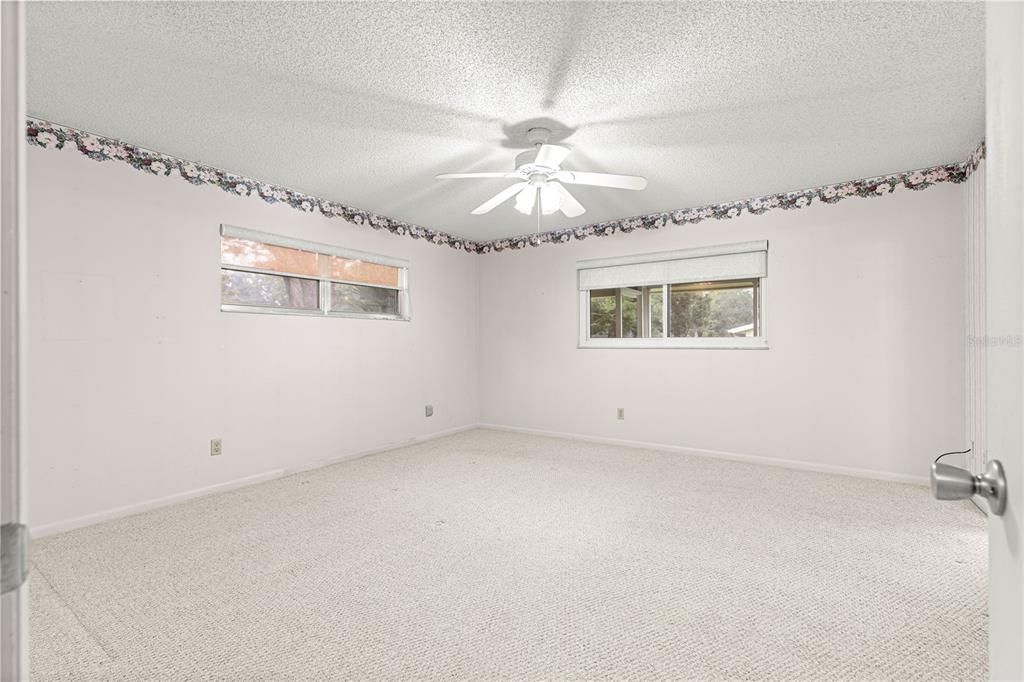 Active With Contract: $145,000 (2 beds, 2 baths, 1748 Square Feet)