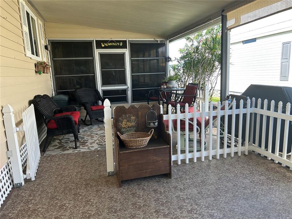 合同活跃: $199,999 (3 贝兹, 2 浴室, 1560 平方英尺)