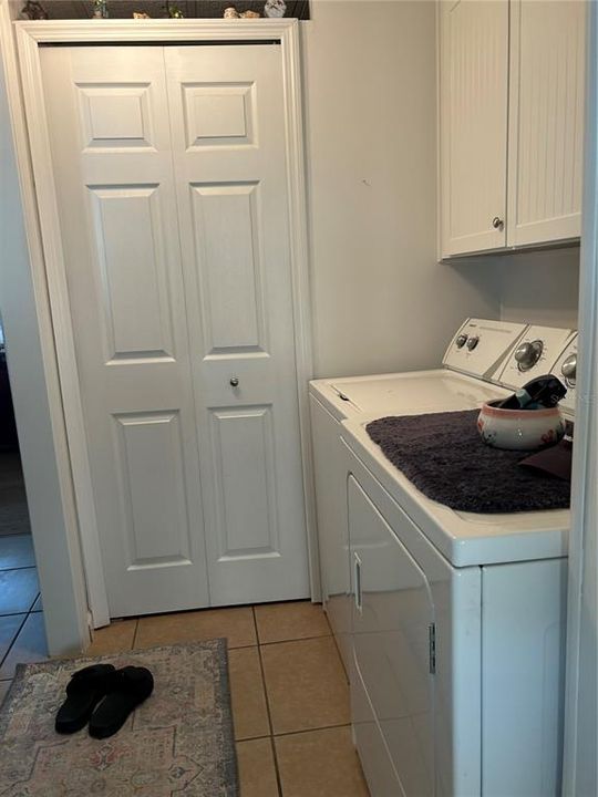 合同活跃: $199,999 (3 贝兹, 2 浴室, 1560 平方英尺)