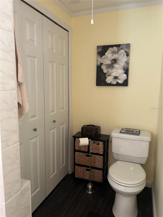 合同活跃: $199,999 (3 贝兹, 2 浴室, 1560 平方英尺)