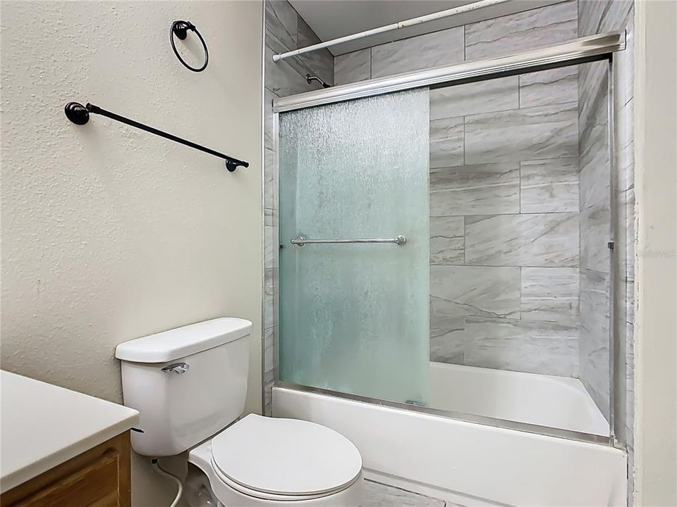 待售: $310,000 (4 贝兹, 3 浴室, 2101 平方英尺)