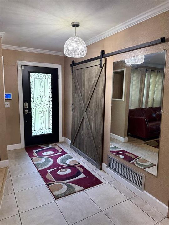 合同活跃: $382,000 (3 贝兹, 2 浴室, 1912 平方英尺)