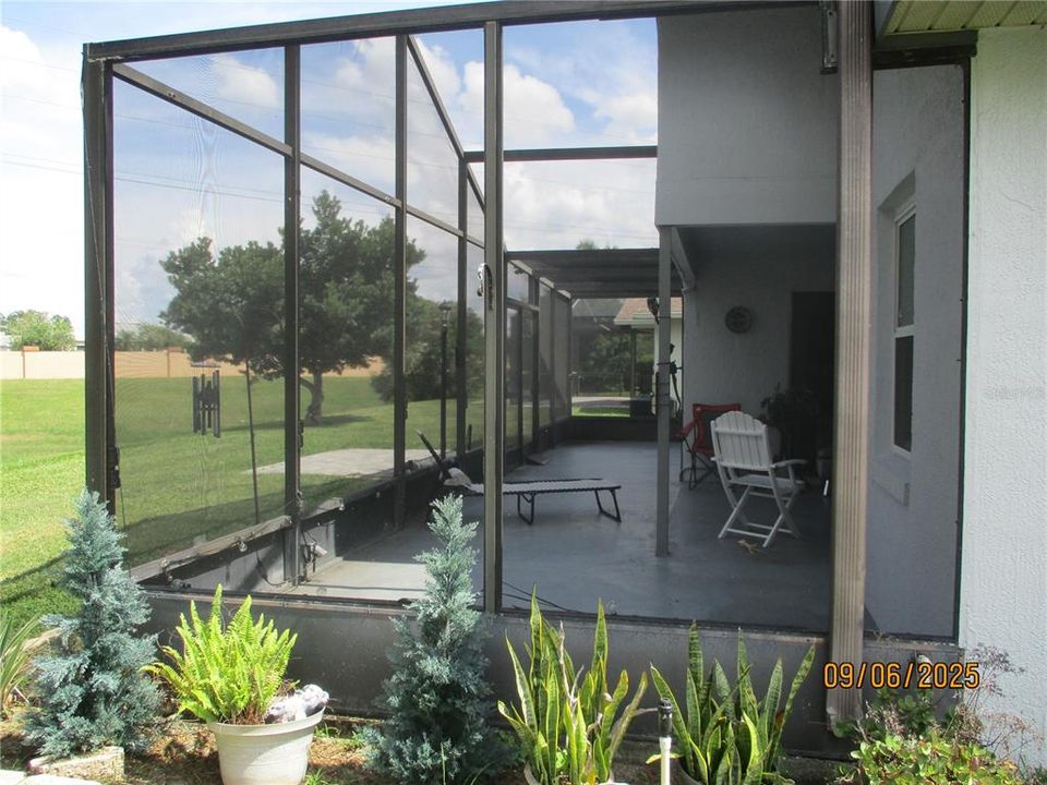 Active With Contract: $276,900 (2 beds, 2 baths, 1216 Square Feet)