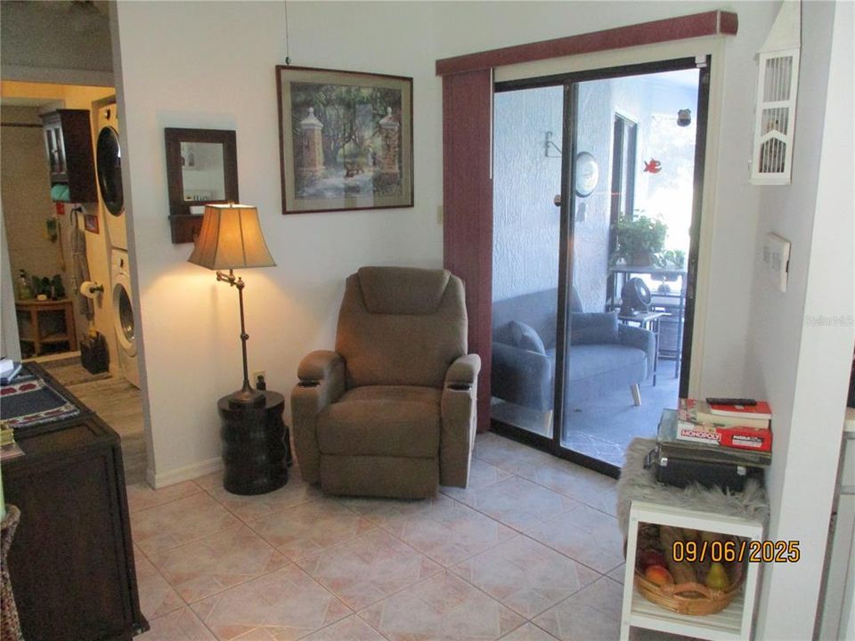 Active With Contract: $276,900 (2 beds, 2 baths, 1216 Square Feet)