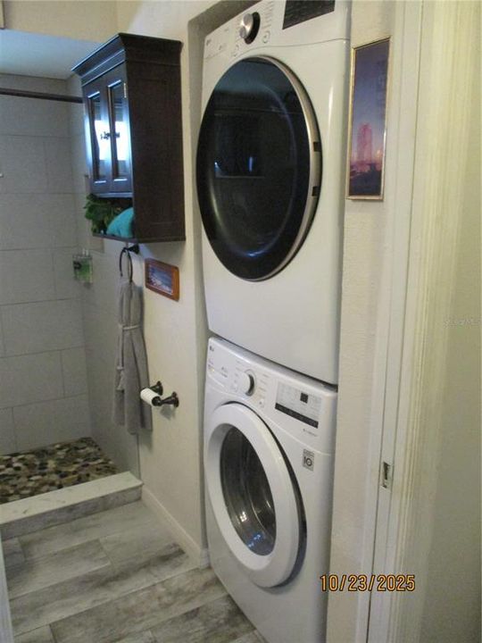 Active With Contract: $276,900 (2 beds, 2 baths, 1216 Square Feet)