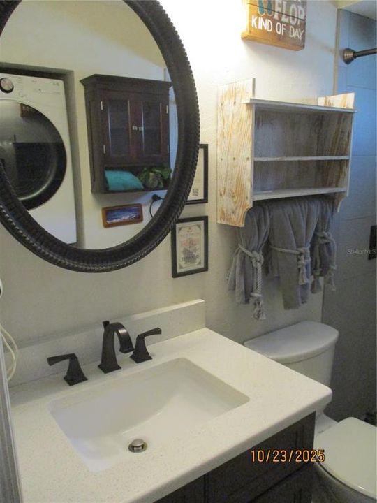 Active With Contract: $276,900 (2 beds, 2 baths, 1216 Square Feet)