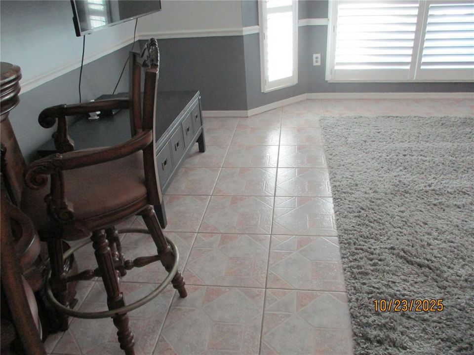 Active With Contract: $276,900 (2 beds, 2 baths, 1216 Square Feet)