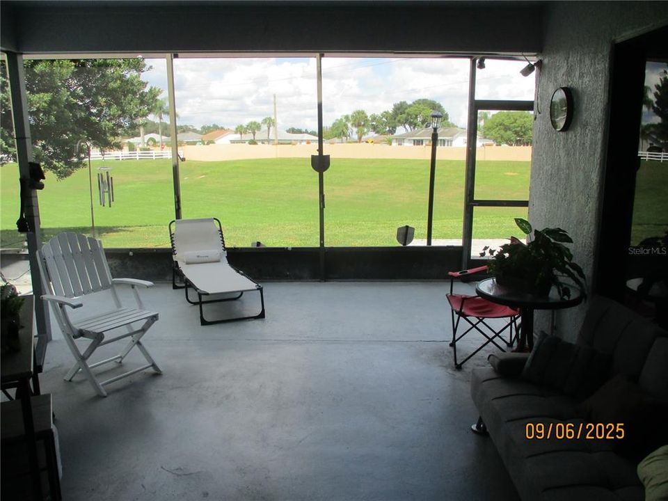 Active With Contract: $276,900 (2 beds, 2 baths, 1216 Square Feet)