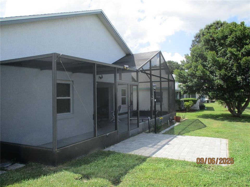 Active With Contract: $276,900 (2 beds, 2 baths, 1216 Square Feet)