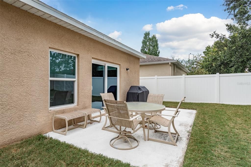 Active With Contract: $319,000 (3 beds, 2 baths, 1413 Square Feet)
