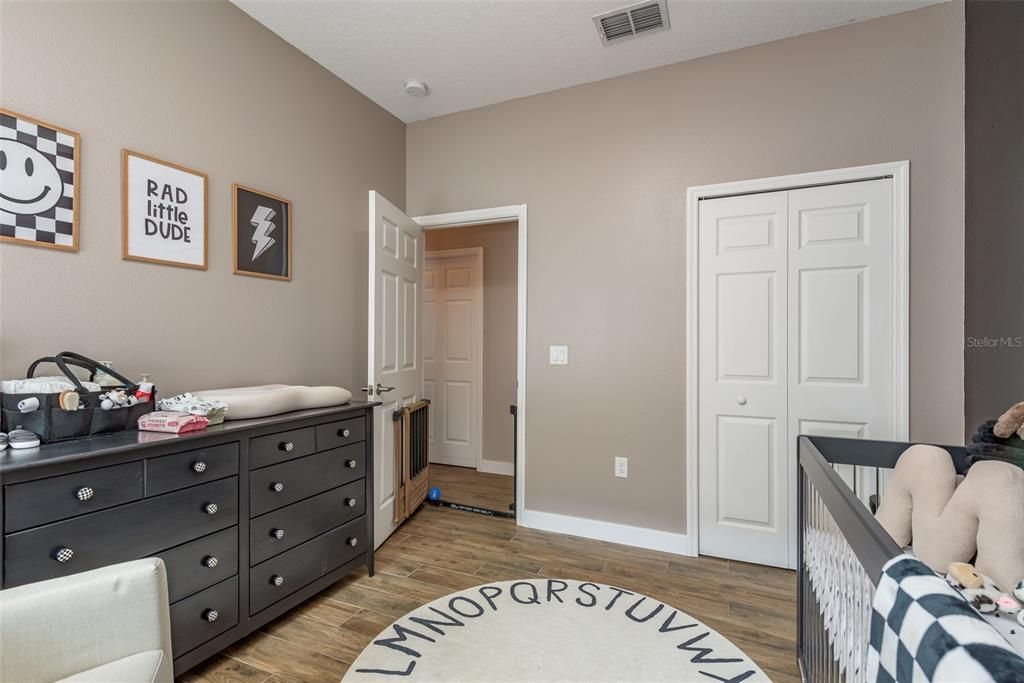 Active With Contract: $319,000 (3 beds, 2 baths, 1413 Square Feet)