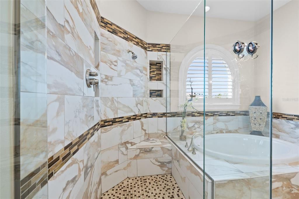 На продажу: $1,650,000 (4 спален, 4 ванн, 5260 Квадратных фут)