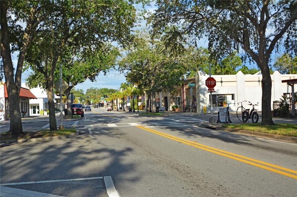 На продажу: $125,000 (2 спален, 1 ванн, 948 Квадратных фут)