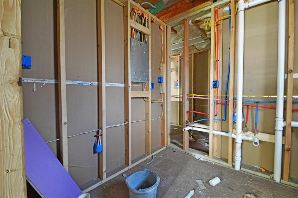 На продажу: $125,000 (2 спален, 1 ванн, 948 Квадратных фут)