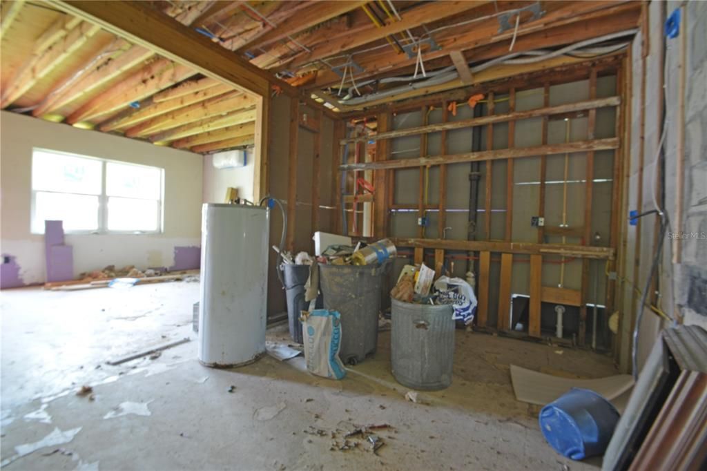 На продажу: $125,000 (2 спален, 1 ванн, 948 Квадратных фут)