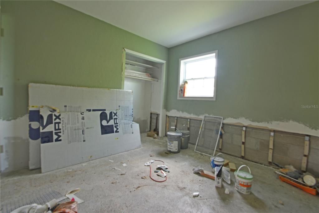 На продажу: $125,000 (2 спален, 1 ванн, 948 Квадратных фут)