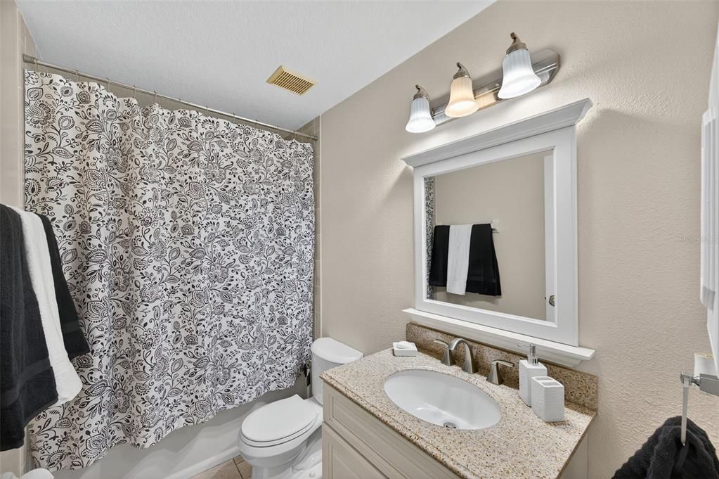 Под контрактом: $330,000 (3 спален, 2 ванн, 1506 Квадратных фут)