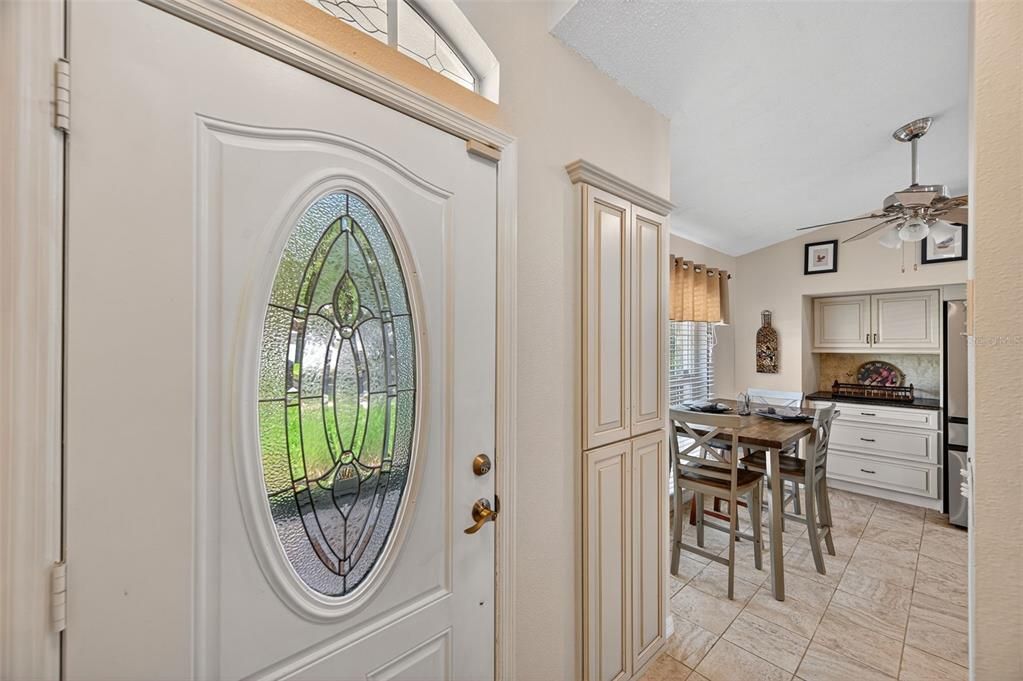 Под контрактом: $330,000 (3 спален, 2 ванн, 1506 Квадратных фут)