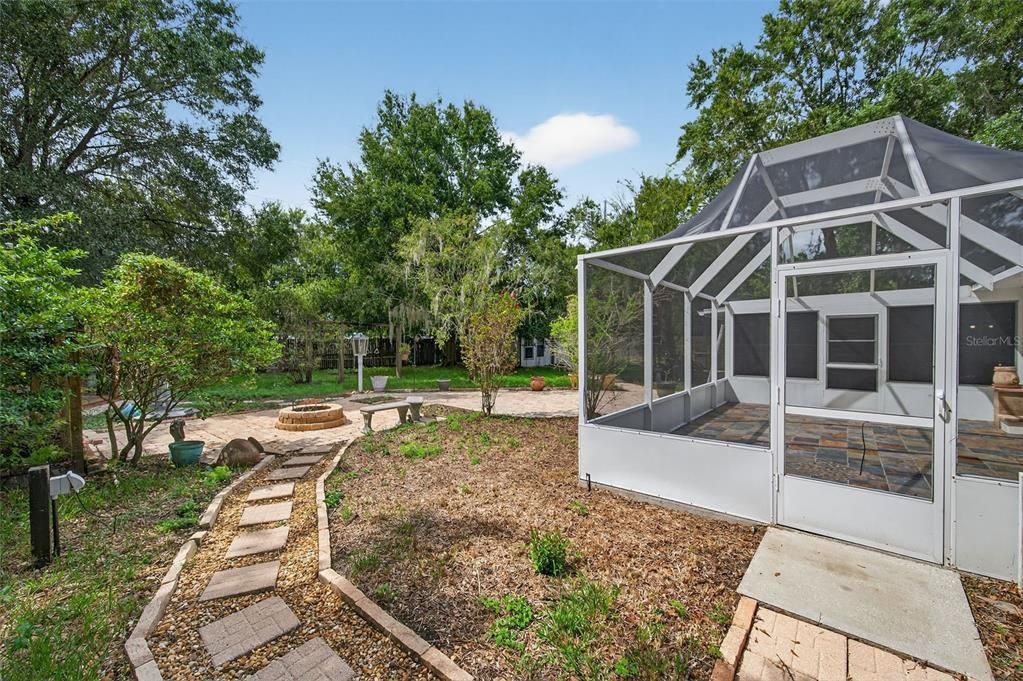 Под контрактом: $330,000 (3 спален, 2 ванн, 1506 Квадратных фут)