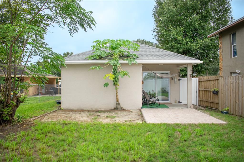 For Rent: $1,850 (3 beds, 2 baths, 1272 Square Feet)