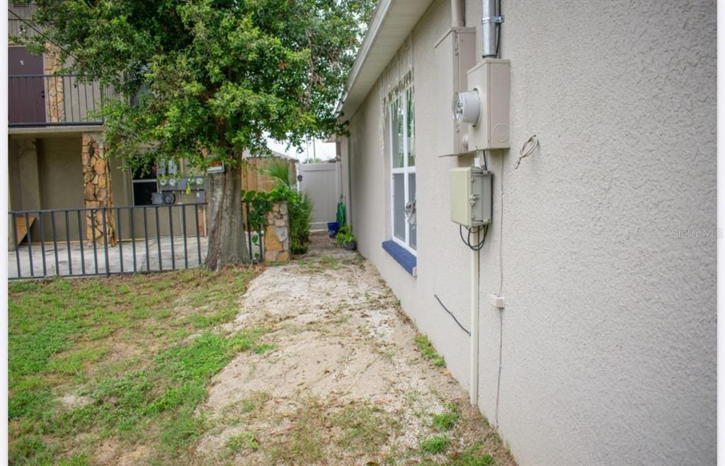 For Rent: $1,850 (3 beds, 2 baths, 1272 Square Feet)